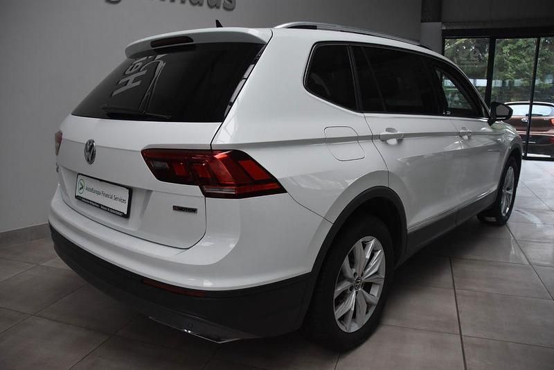 Gebraucht VW Tiguan Allspace 200 PS (147 kW) 2021 Weiß SUV