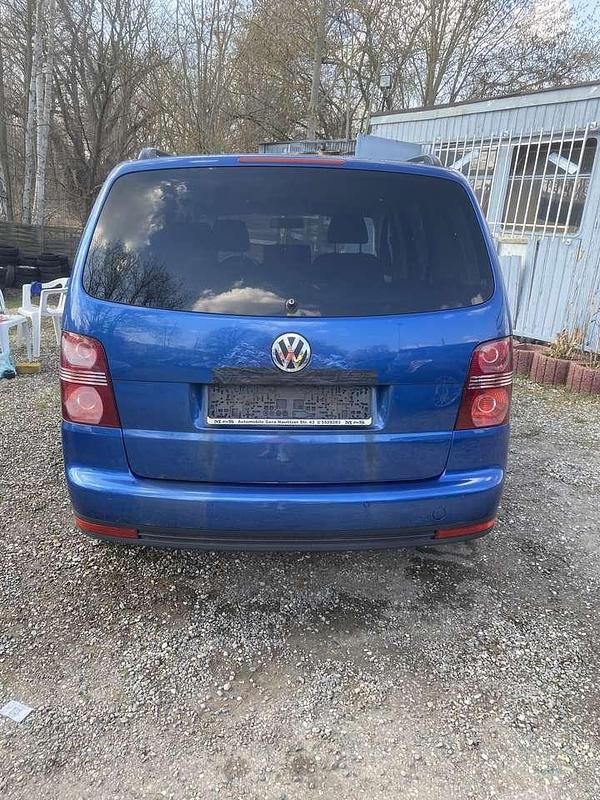 Gebraucht VW Touran Trendline 140 PS (102 kW) 2007 Blau Van / Kleinbus