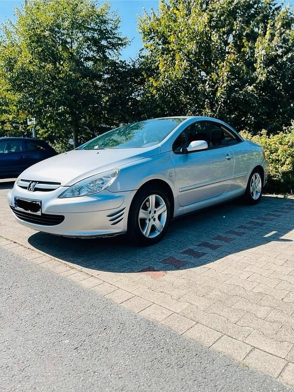 Silber Gebraucht 2004 Peugeot 307 CC Cabrio | 1.700 € (Fairer Preis) - Bild 1/4