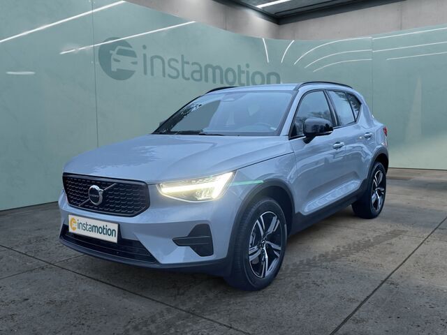 Gebraucht Volvo XC40 197 PS (144 kW) 2024 Grau SUV