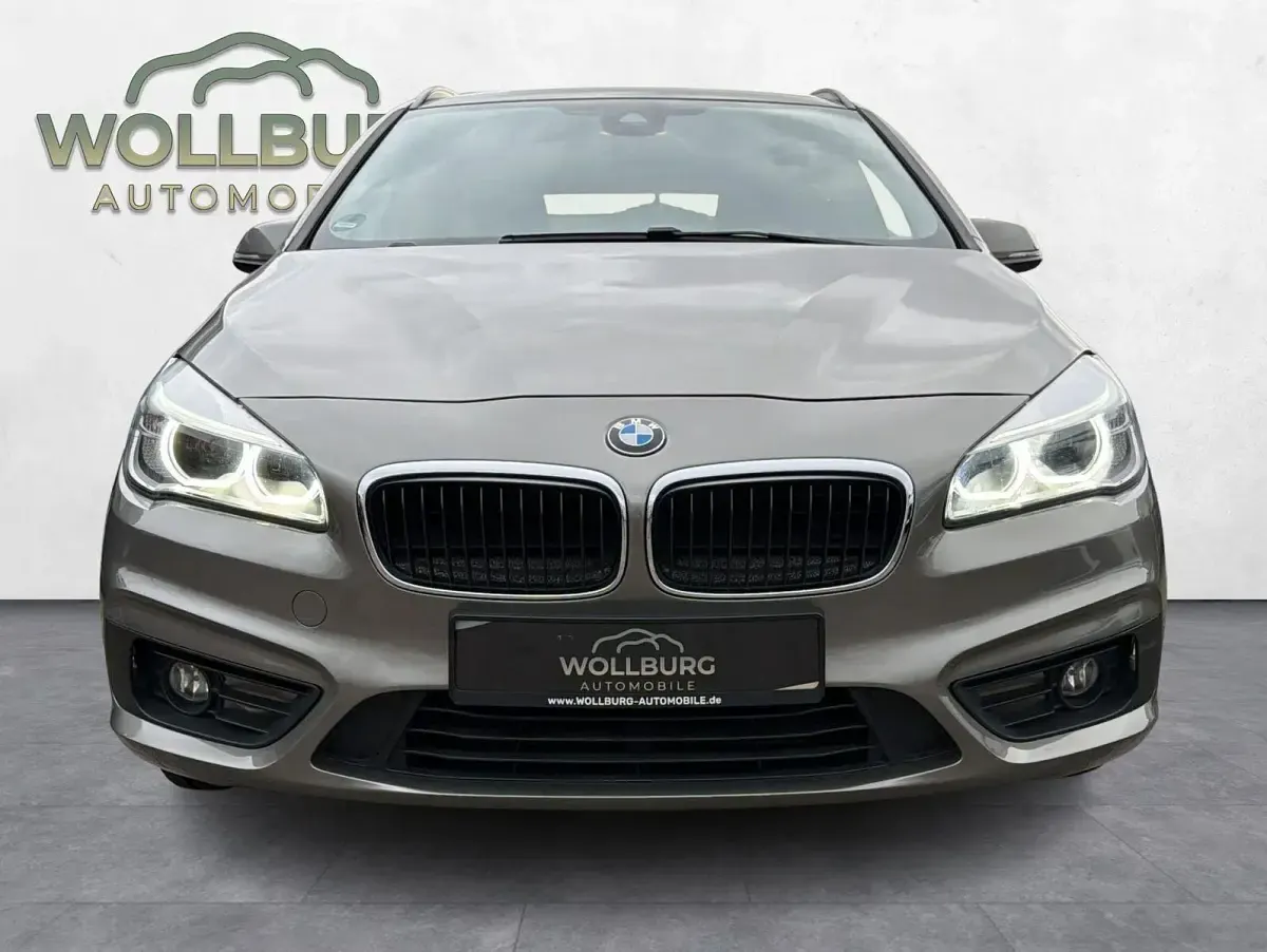 Gebraucht BMW 216 Active Tourer Advantage 116 PS (85 kW) 2017 Silber Van / Kleinbus