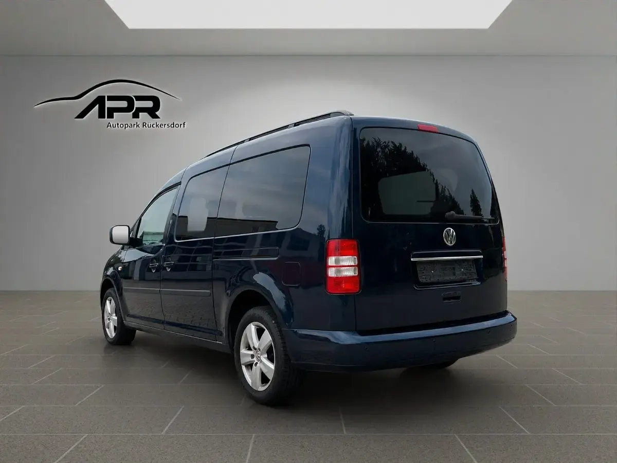 Gebraucht VW Caddy Maxi 102 PS (75 kW) 2013 Blau Van / Kleinbus