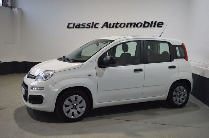 Weiß Gebraucht 2016 Fiat Panda Pop Kleinwagen | 4.990 € (Fairer Preis) - Bild 1/4