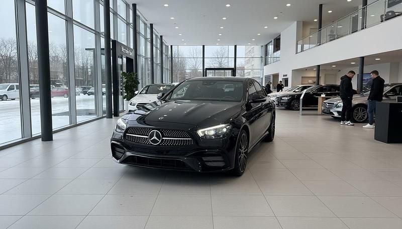 Gebraucht Mercedes E350 AMG 210 PS (154 kW) 2018 Schwarz Limousine