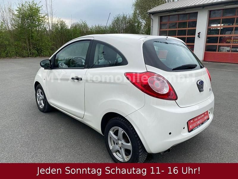 Gebraucht Ford Ka Ambiente 69 PS (50 kW) 2013 Weiß Kleinwagen