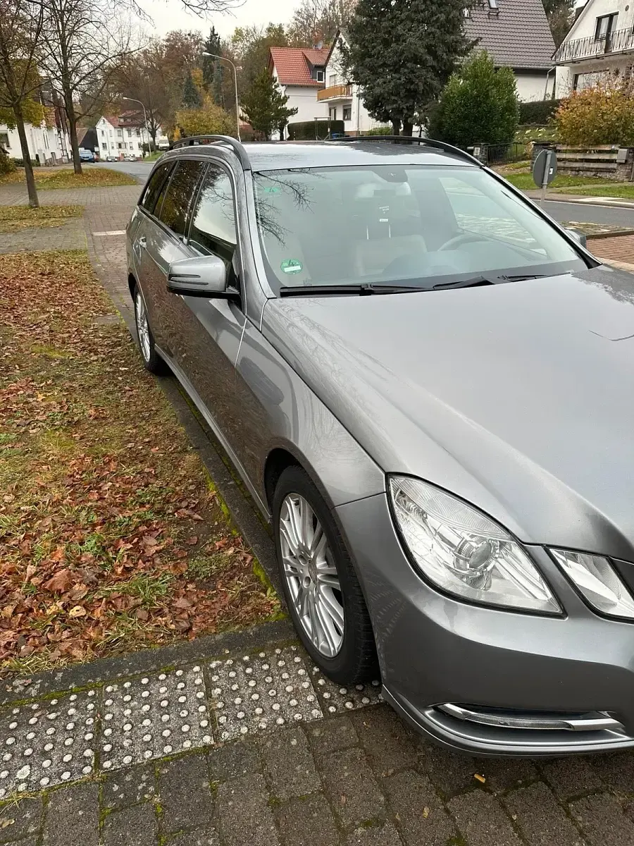 Gebraucht Mercedes E350 231 PS (169 kW) 2009 Grau Kombi