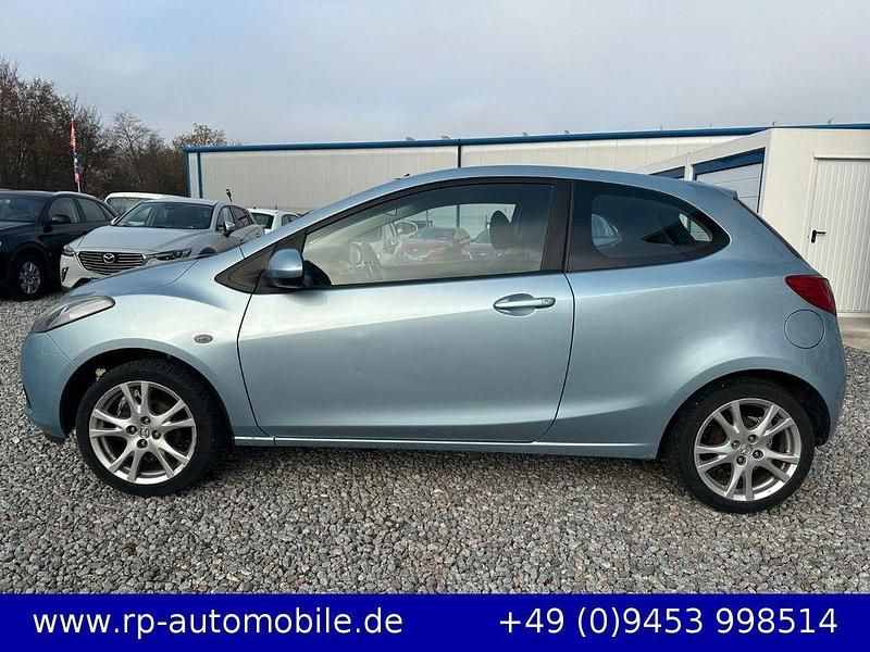 Gebraucht Mazda 2 Inclusive 86 PS (63 kW) 2009 Blau Kleinwagen