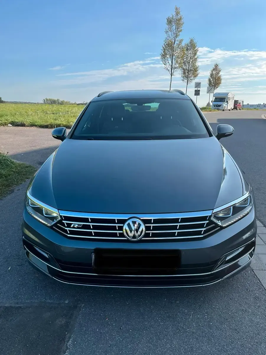 Gebraucht VW Passat R-line 150 PS (110 kW) 2016 Grau Kombi