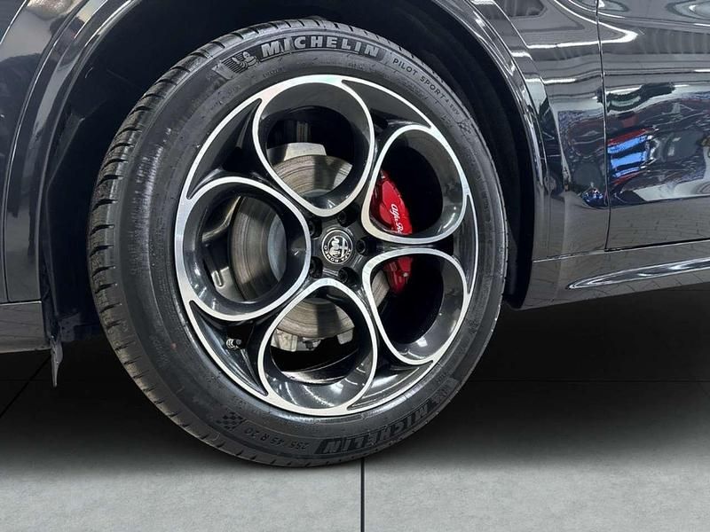 Gebraucht Alfa Romeo Stelvio Veloce 209 PS (153 kW) 2026 Colore esterno (nero vulcano, SUV
