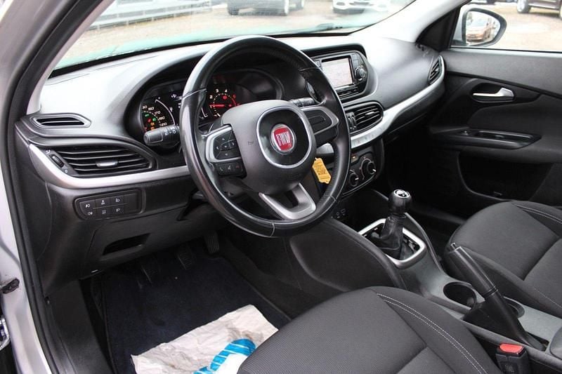 Gebraucht Fiat Tipo Easy 120 PS (88 kW) 2017 Silber Kombi