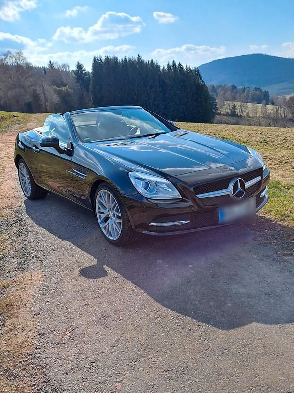 Gebraucht Mercedes SLK200 183 PS (134 kW) 2012 Schwarz Cabrio
