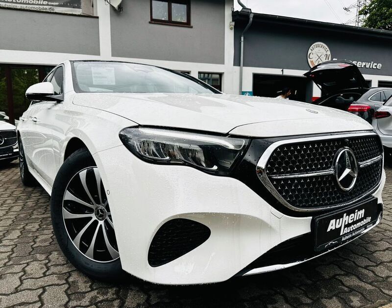 Weiß Neu 2025 Mercedes E200 Avantgarde Limousine | 60.622 € (Guter Preis) - Bild 1/4