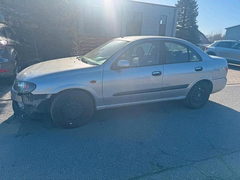 Gebraucht Nissan Almera 98 PS (72 kW) 2003 Silber Limousine