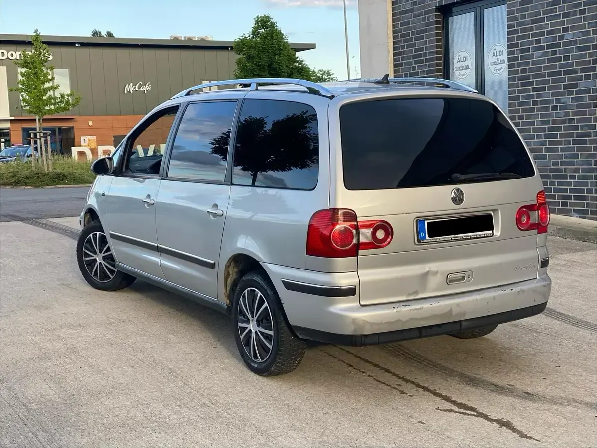 Gebraucht VW Sharan 131 PS (96 kW) 2006 Silber Van / Kleinbus