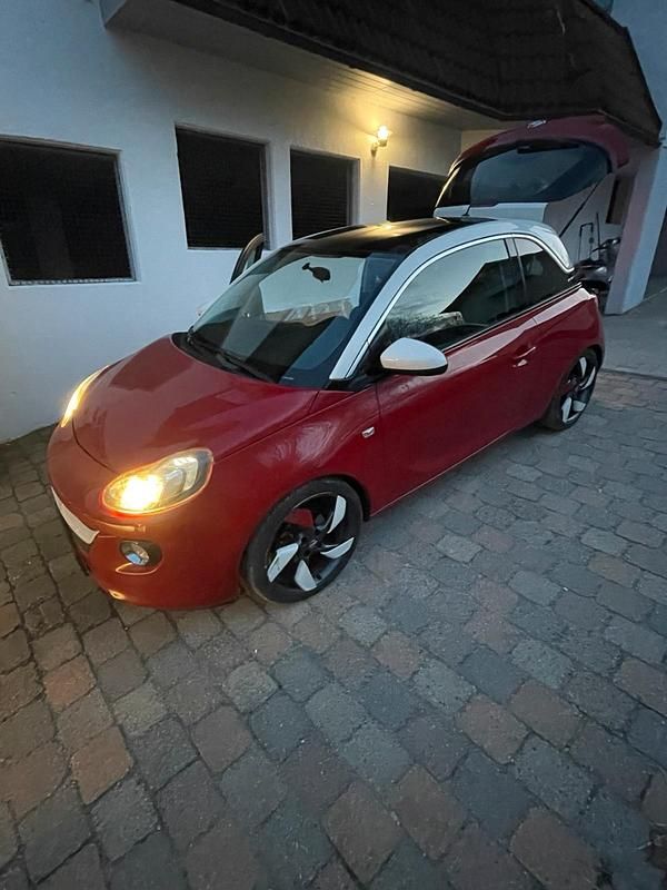 Usata Opel Adam 89 CV (65 kW) 2012 Rosso Utilitaria