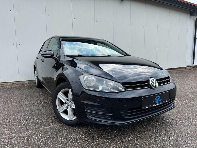 Schwarz Gebraucht 2013 VW Golf VII Comfortline Limousine | 8.499 € (Fairer Preis) - Bild 1/4