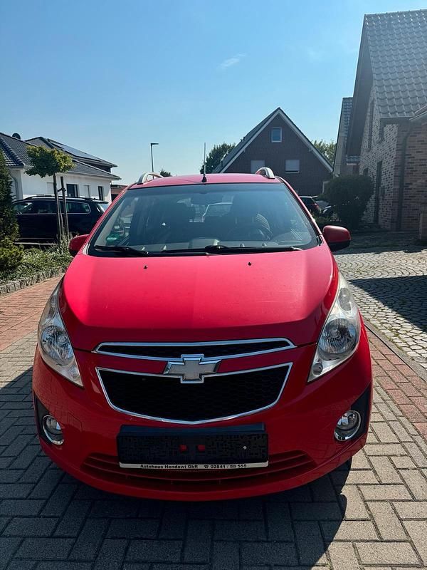 Gebraucht Chevrolet Spark 80 PS (58 kW) 2013 Rot Kleinwagen