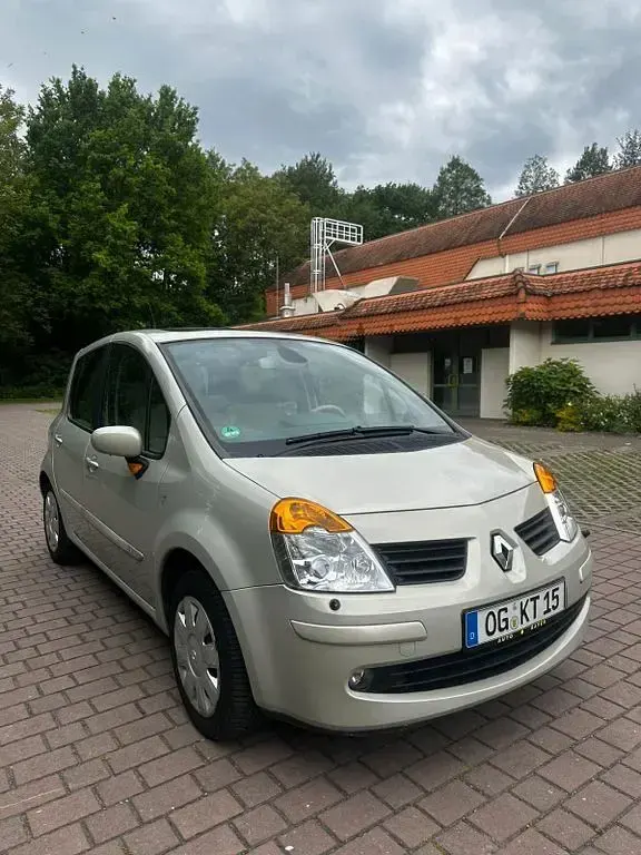 Używany Renault Modus 111 KM (81 kW) 2006 Złoty Minivan
