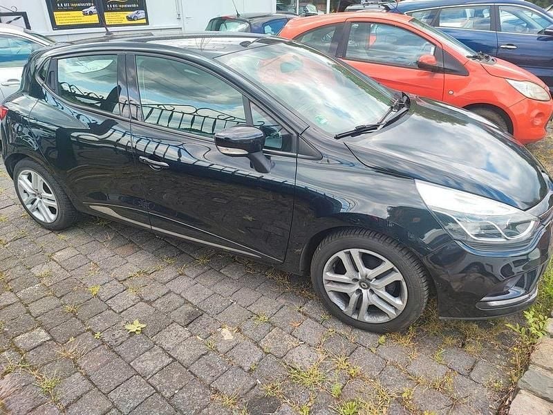 Schwarz Gebraucht 2017 Renault Clio IV LIMITED Limousine | 5.900 € (Guter Preis) - Bild 1/4