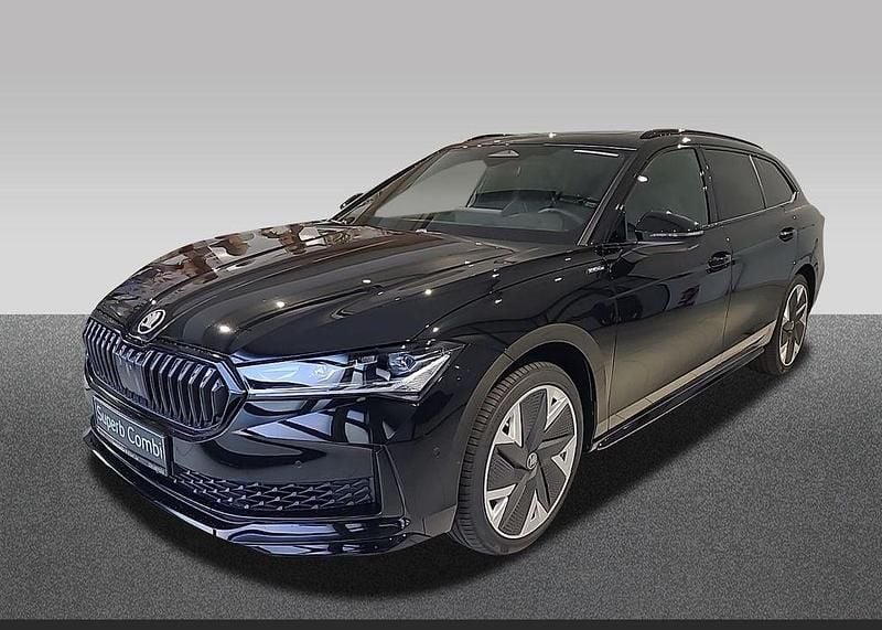 Neu Skoda Superb SportLine 265 PS (194 kW) 2025 Schwarz Kombi