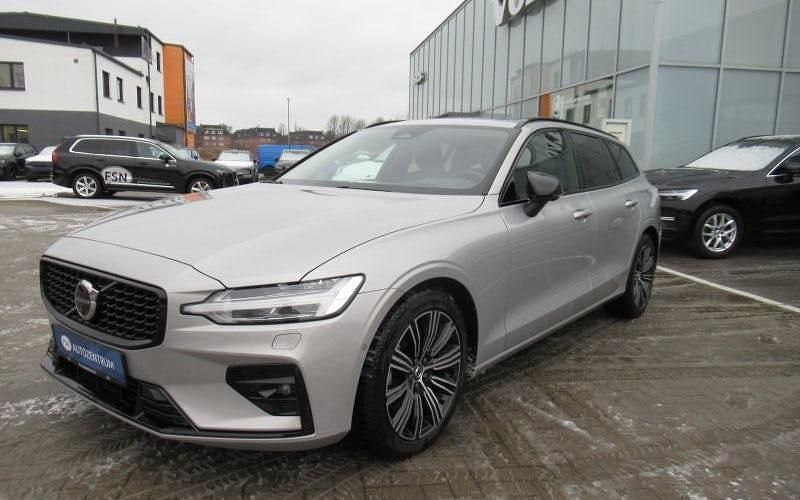 Gebraucht Volvo V60 Plus 197 PS (144 kW) 2025 Silver dawn Kombi