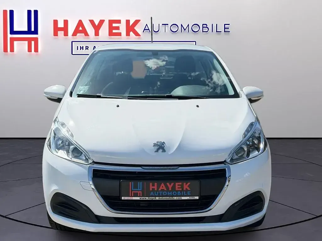 Gebraucht Peugeot 208 Active 82 PS (60 kW) 2016 Weiß Kleinwagen