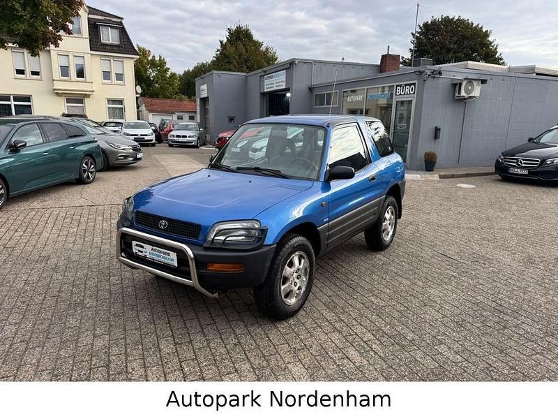 Blau Gebraucht 1995 Toyota RAV4 SUV | 4.950 € - Bild 1/4