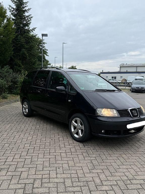 Schwarz Gebraucht 2005 Seat Alhambra Van / Kleinbus | 3.050 € (Guter Preis) - Bild 1/4