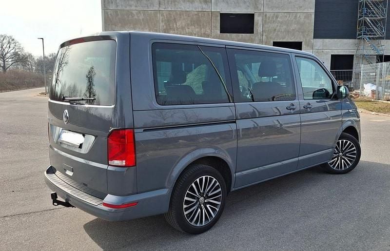 Usata VW Multivan Comfortline 150 CV (110 kW) 2020 Grigio Monovolume