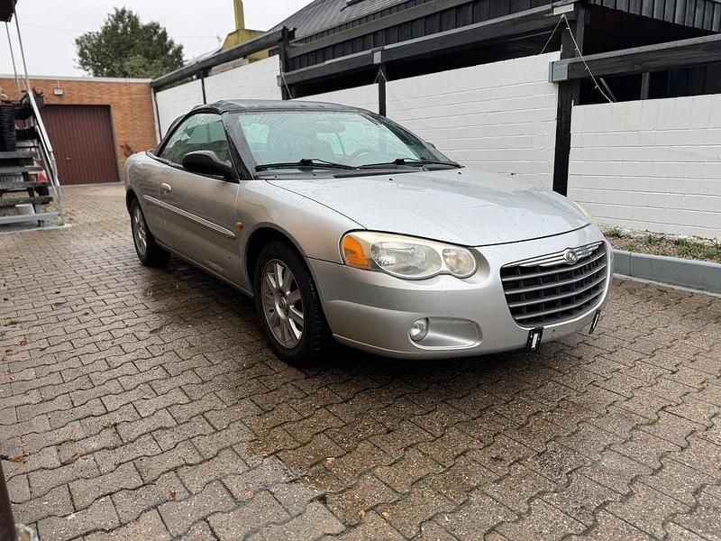 Silber Gebraucht 2004 Chrysler Sebring Cabriolet Cabrio | 950 € (Guter Preis) - Bild 1/4