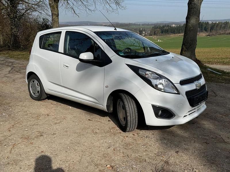 Gebraucht Chevrolet Spark LT 68 PS (50 kW) 2012 Weiß Kleinwagen