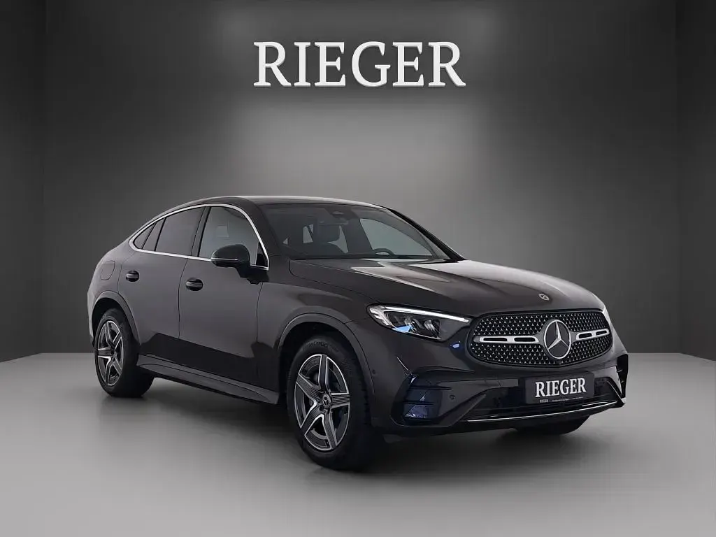 Gebraucht Mercedes GLC300 AMG line 269 PS (197 kW) 2025 Grau SUV