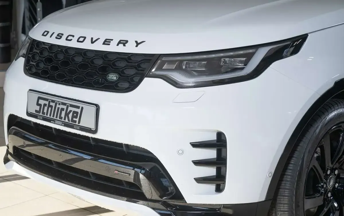 Gebraucht Land Rover Discovery SE Dynamic 249 PS (183 kW) 2023 Fuji white SUV