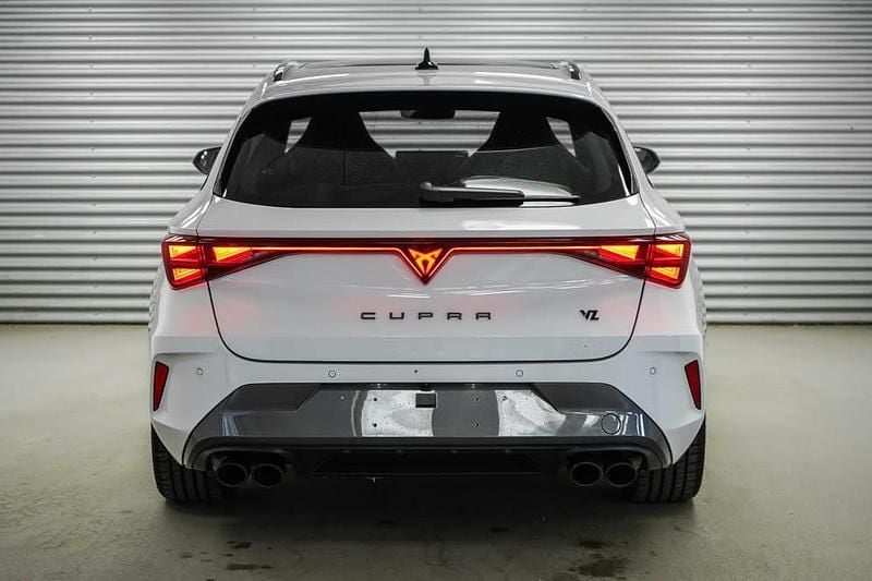 Gebraucht Cupra Leon VZ 2025 Glacial white metallic (2y)