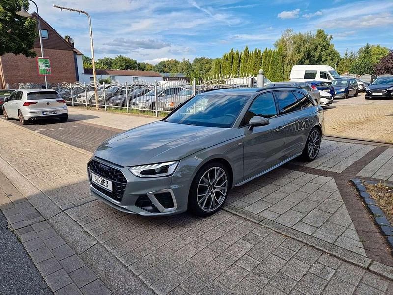 Quantumgrau (metallic) Gebraucht 2022 Audi A4 S-Line Kombi | 25.890 € - Bild 1/4