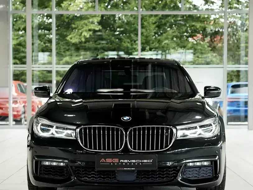 Gebraucht BMW 750 M Sport 449 PS (330 kW) 2015 Schwarz Limousine