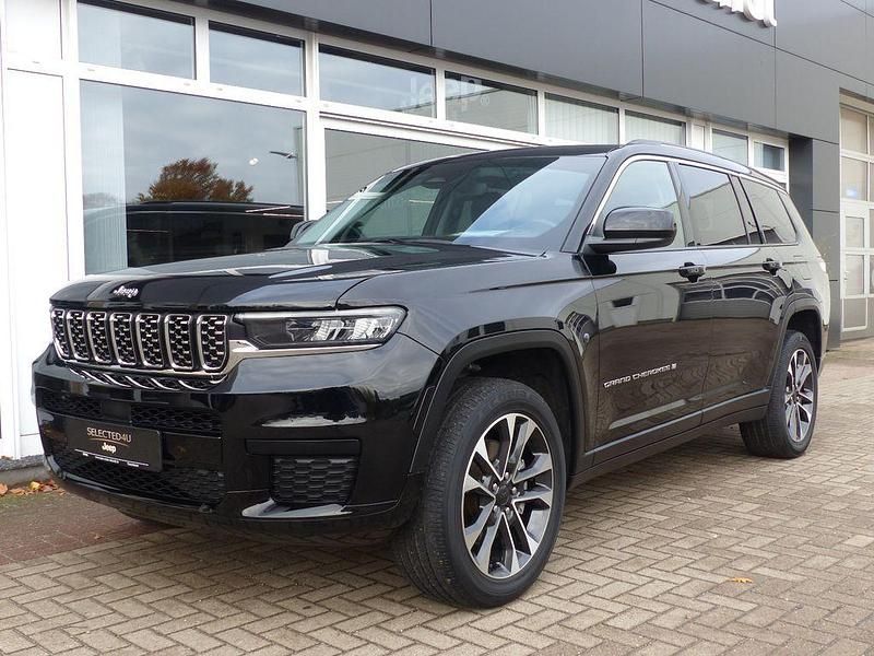 Schwarz Gebraucht 2021 Jeep Grand Cherokee Laredo SUV | 38.890 € - Bild 1/4