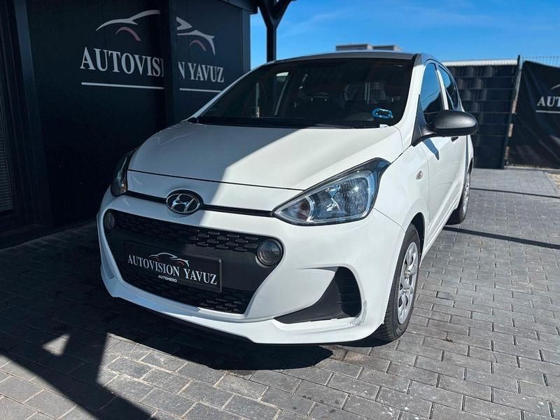 Gebraucht Hyundai i10 67 PS (49 kW) 2017 Weiß Kleinwagen