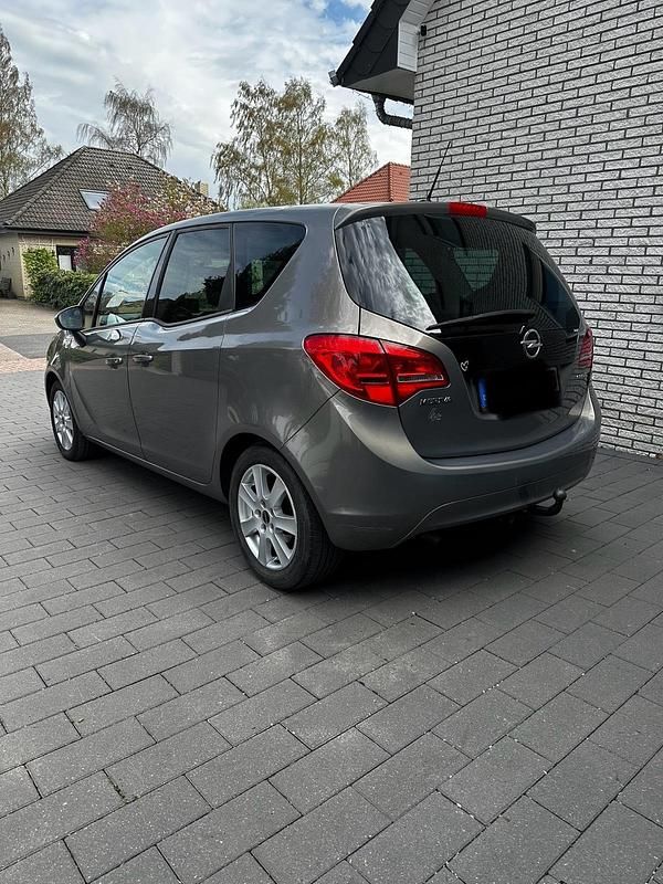 Gebraucht Opel Meriva 120 PS (88 kW) 2011 Braun Van / Kleinbus