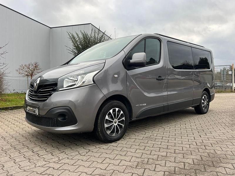 Gebraucht Renault Trafic 145 PS (106 kW) 2016 Grau Van / Kleinbus