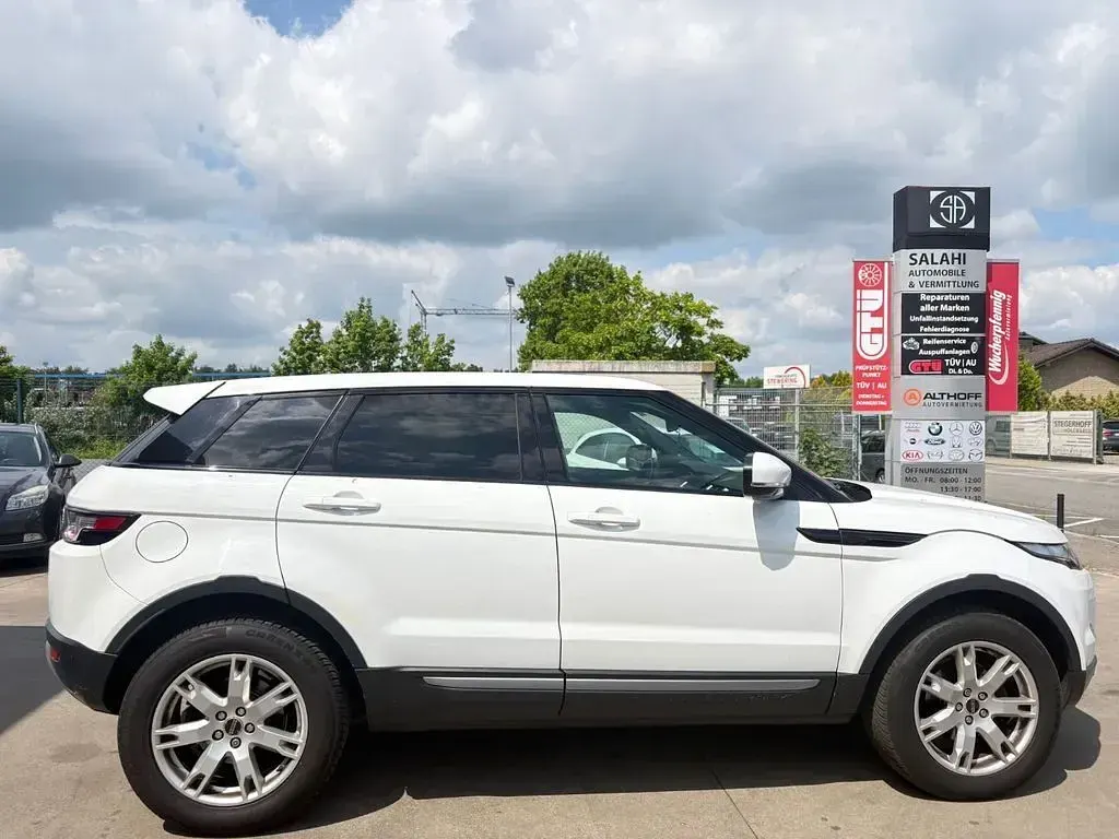 Used Land Rover Range Rover evoque Pure 150 HP (110 kW) 2012 White SUV