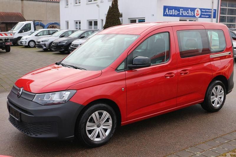 Gebraucht VW Caddy 122 PS (89 kW) 2022 Rot Van / Kleinbus
