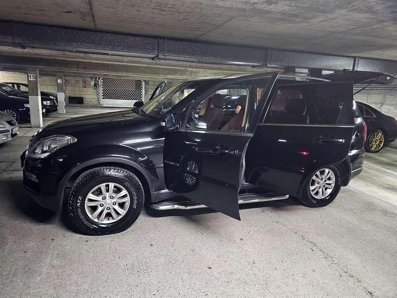 Usata SsangYong Rexton Sapphire 178 CV (130 kW) 2013 Nero SUV