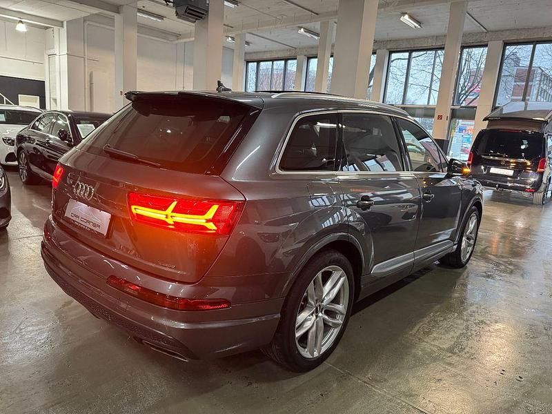 Gebraucht Audi Q7 S-Line 272 PS (200 kW) 2016 Grau SUV