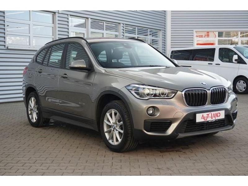 Gebraucht BMW X1 140 PS (102 kW) 2017 Platingraumet. (metallic) SUV