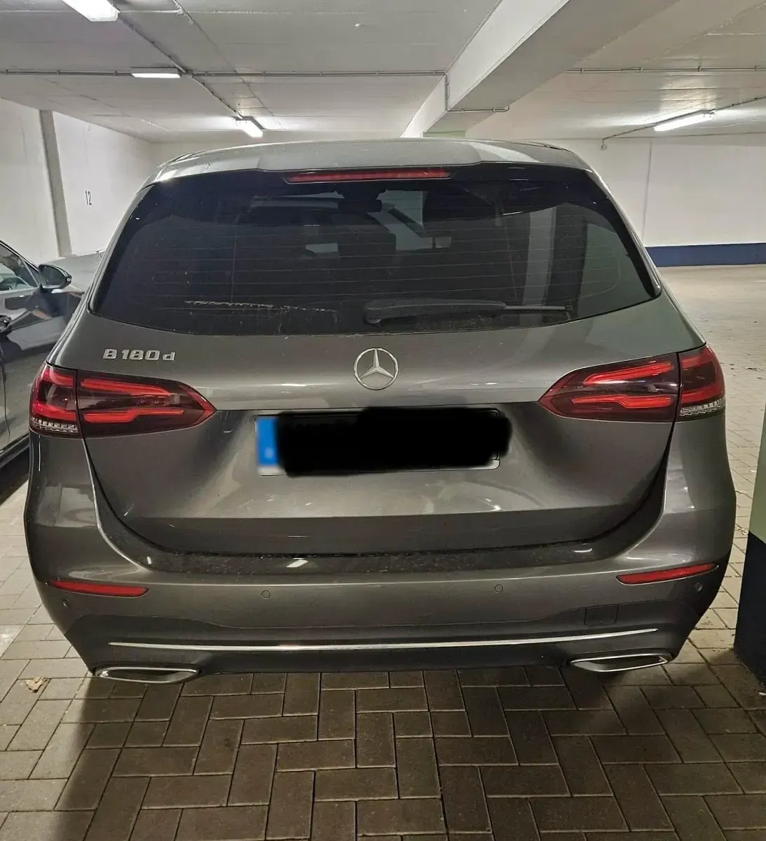 Gebraucht Mercedes B180 116 PS (85 kW) 2019 Silber Kleinwagen