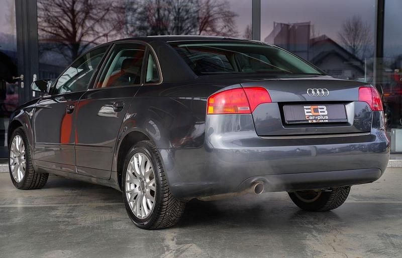 Gebraucht Audi A4 Comfort 102 PS (75 kW) 2008 Grau Limousine