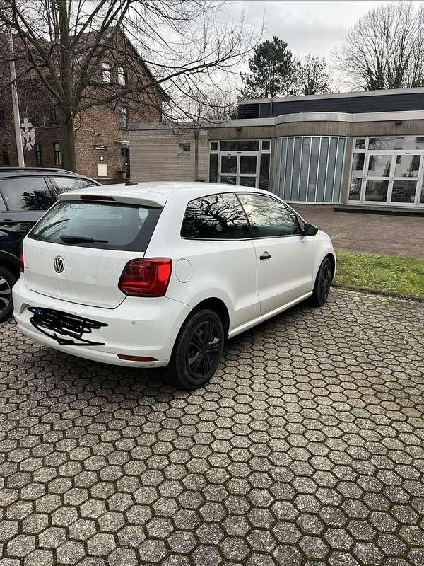 Gebraucht VW Polo 60 PS (44 kW) 2017 Weiß Coupé