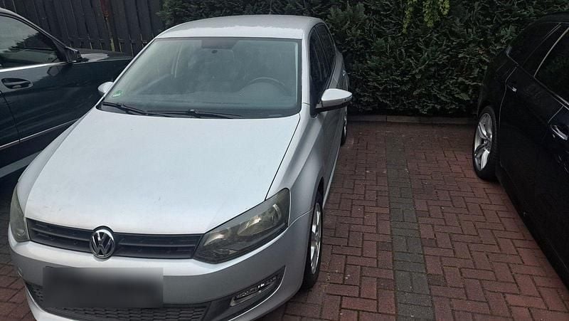 Silber Gebraucht 2011 VW Polo Kleinwagen | 3.500 € (Superpreis) - Bild 1/3
