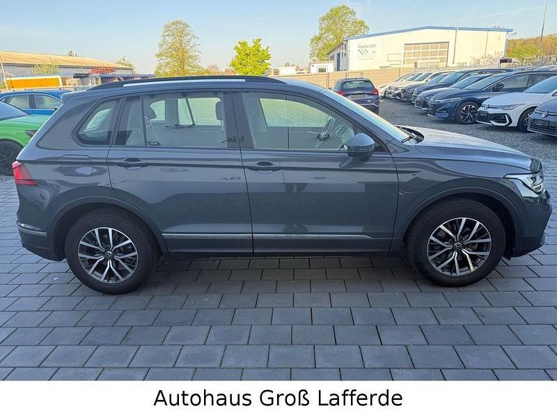 Gebraucht VW Tiguan Life 150 PS (110 kW) 2022 Grau SUV